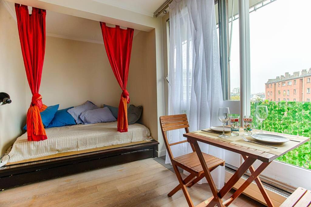 Studio With Balcony Paris Exterior foto