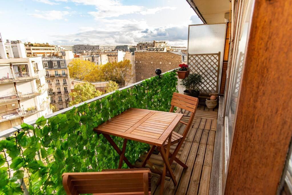 Studio With Balcony Paris Exterior foto